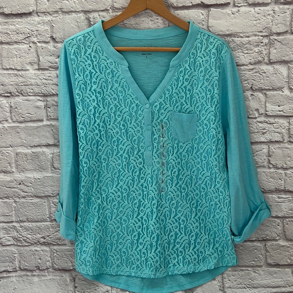 Nine West women’s lace front top